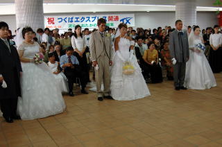 流山のおおたかの森駅で人前結婚式