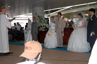 流山のおおたかの森駅で人前結婚式