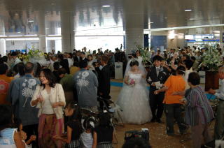 流山のおおたかの森駅で人前結婚式