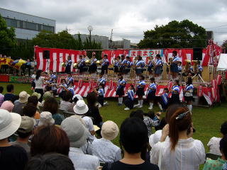 地元小学校のブラスバンド演奏