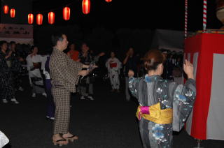 リバーパレス流山の納涼祭で楽しいひととき